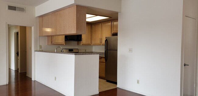 Building Photo - 111 S Croft Ave