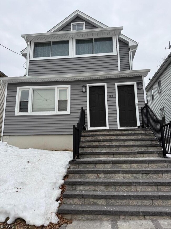 Building Photo - 35 Mountain View St