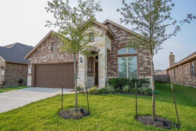 Building Photo - 18327 High Summit Ln
