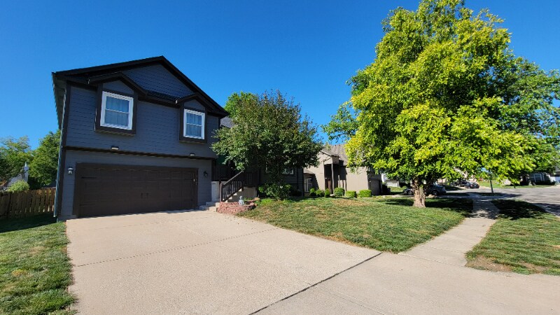 Primary Photo - 13928 W 150th Terrace