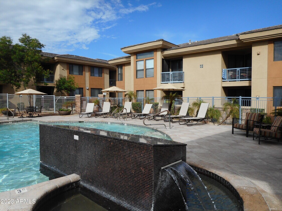 Foto principal - 6900 E Princess Dr