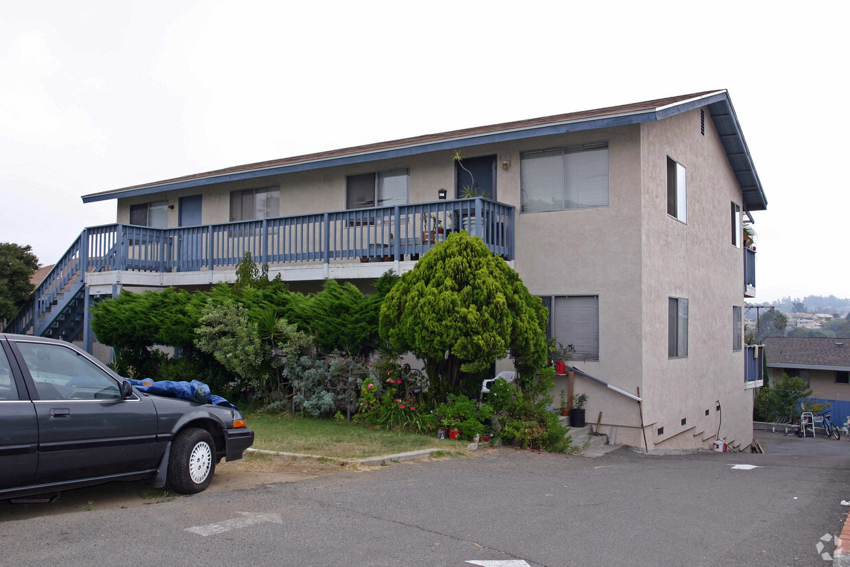 Building Photo - 345 Hillside Ter
