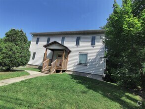 Building Photo - 145 Floral Ave