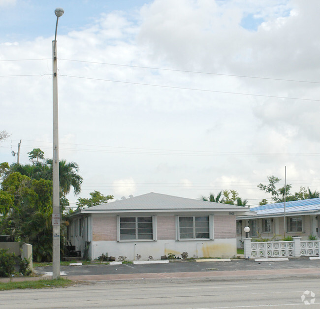 Building Photo - Saba Apartments