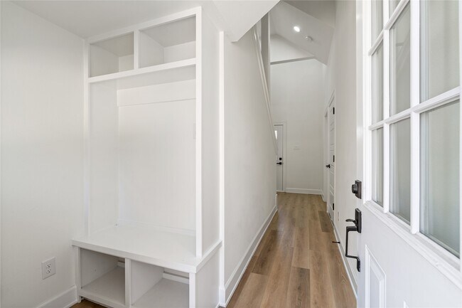 Foto del edificio - 3601 Rebecca St