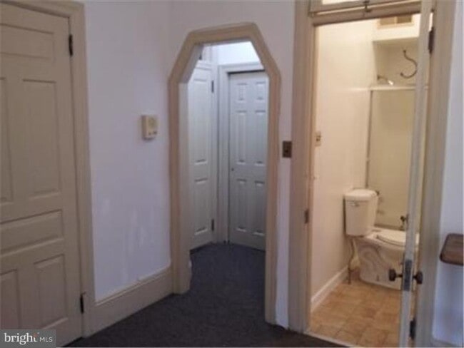 Foto del edificio - 421 E High St