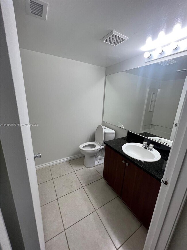 Building Photo - 3233 Coral Lake Way