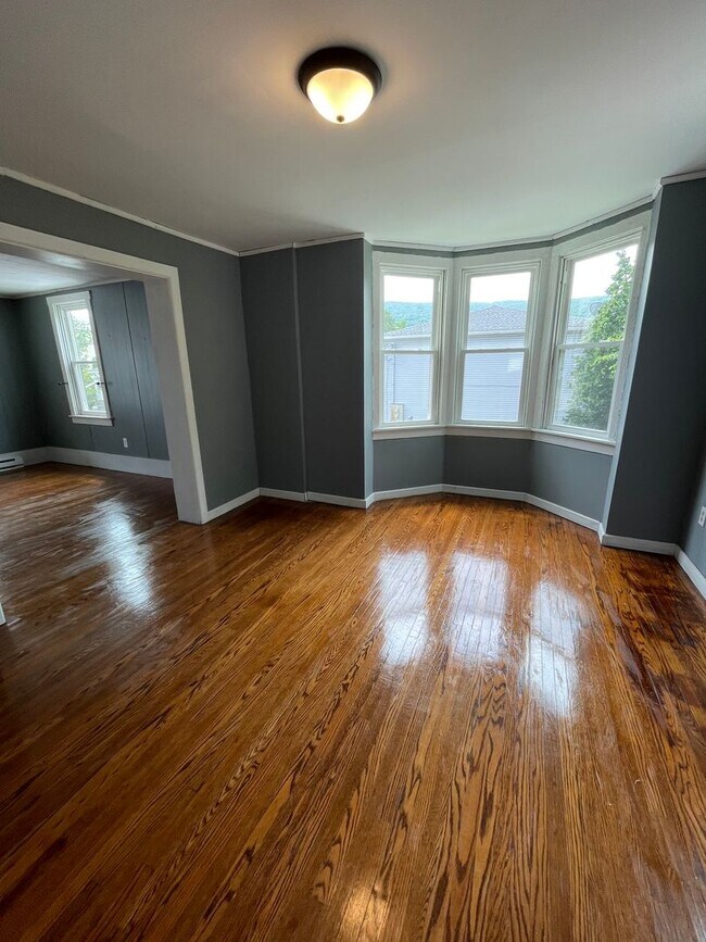 Foto del edificio - 3 Bed 1 Bath House in Williamstown
