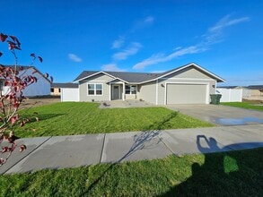 Building Photo - 212 River Ridge Dr