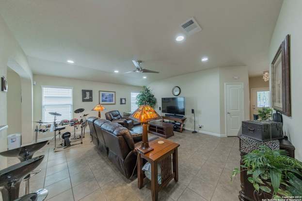 Foto del edificio - 751 Guna Dr