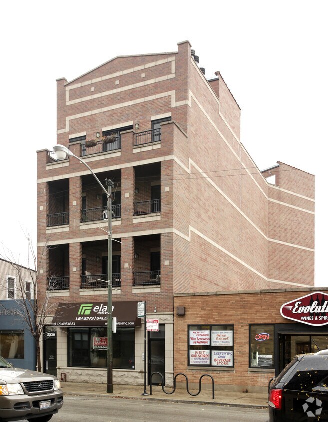 Primary Photo - 3524-3526 N Lincoln Ave