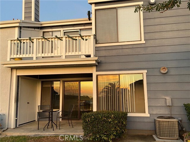 Building Photo - 2121 Avenida Espada