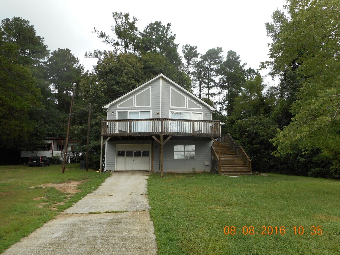 Primary Photo - 963 Lake Dr