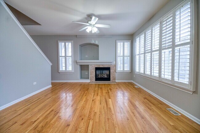 Building Photo - 462 Vaughn Cir