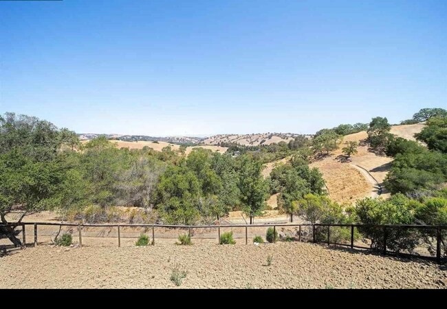 Building Photo - 1274 Sunrise Ridge Dr