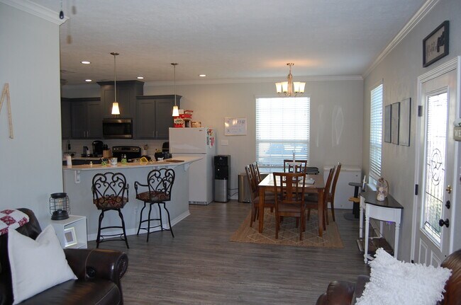 Building Photo - 6942 Halter Loop