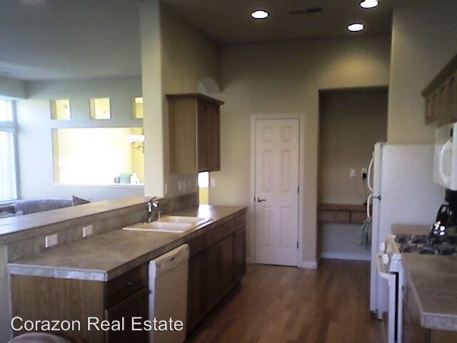 Building Photo - 10380 Canyon Country Rd