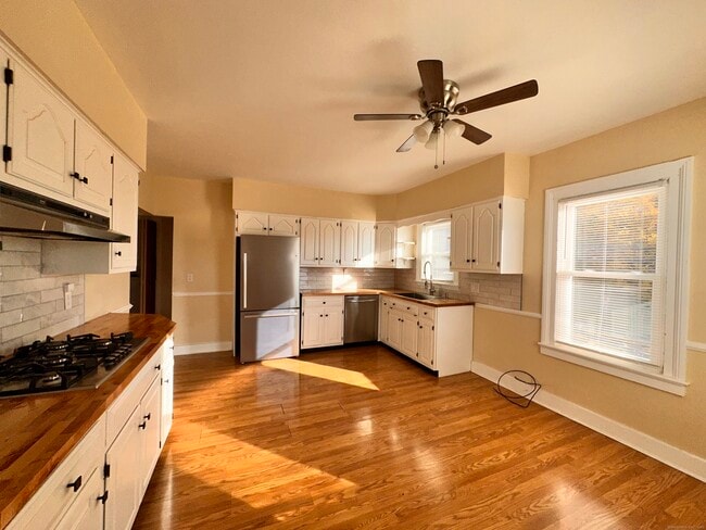 Foto del edificio - 34 N Spring St