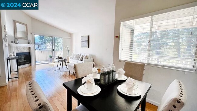 Living room/Gas fireplace - 5460 Concord Blvd