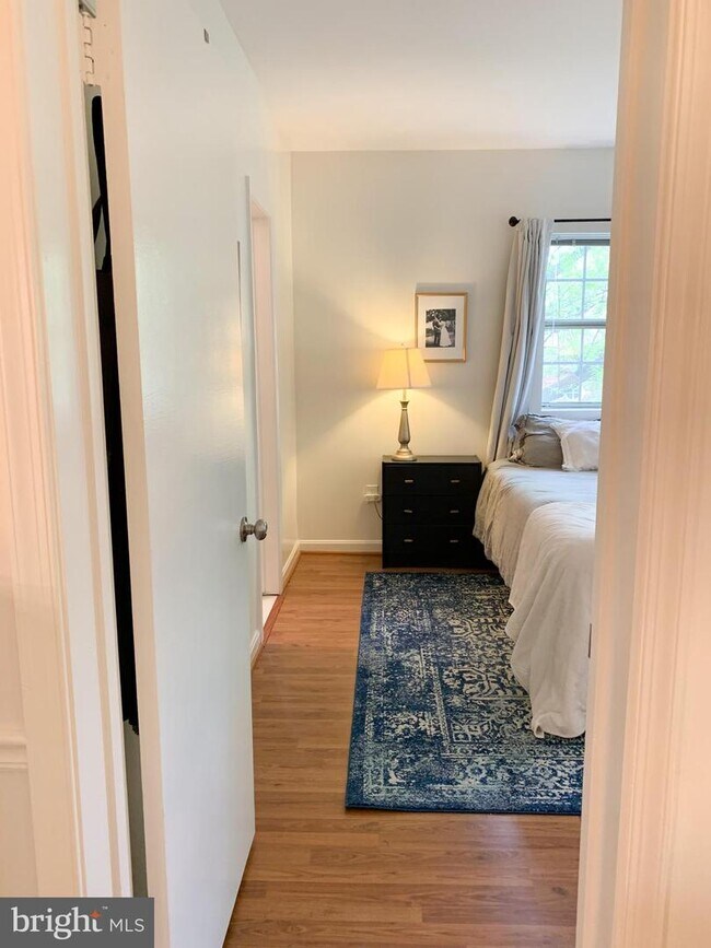 Foto del edificio - 1723 N Troy St