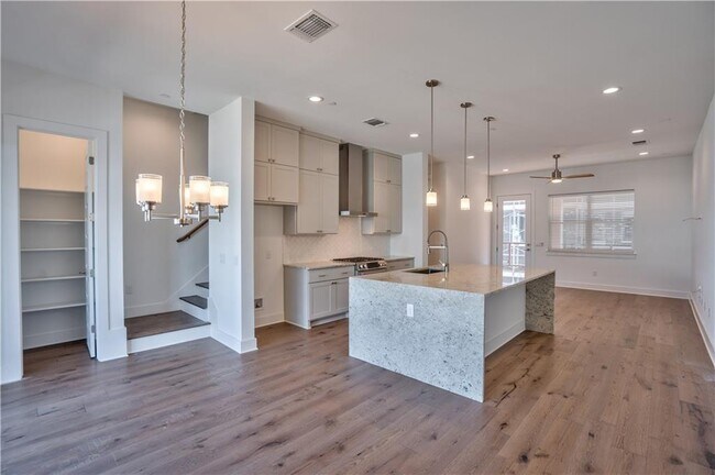 Building Photo - 4006 Manifest Ln