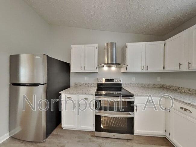 Building Photo - 101 Adlett Ln