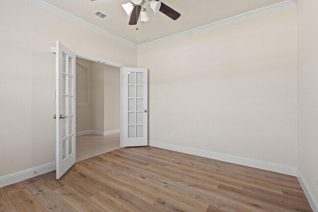 Foto del edificio - 7822 Cottonwood Dr