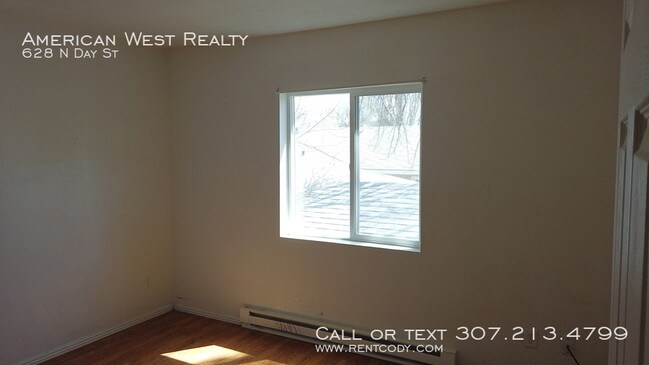 Building Photo - 3bed/1bath unit