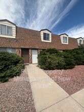 Building Photo - 2814 Parque De Oeste Dr