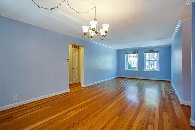 Building Photo - 3071 S Buchanan St