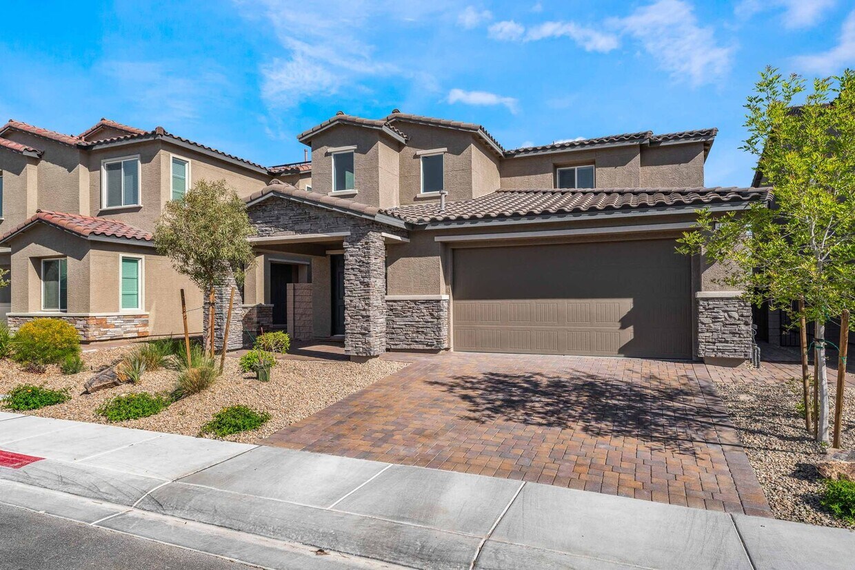 Primary Photo - Modern Luxury Living: Spacious Retreat wit...