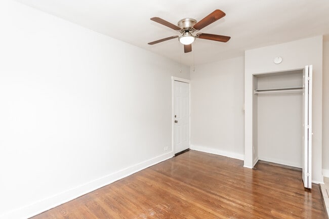 Foto del edificio - 6959 S Paxton Ave