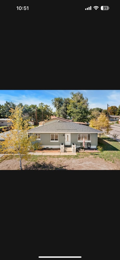 Primary Photo - 3037 Lakeside Dr