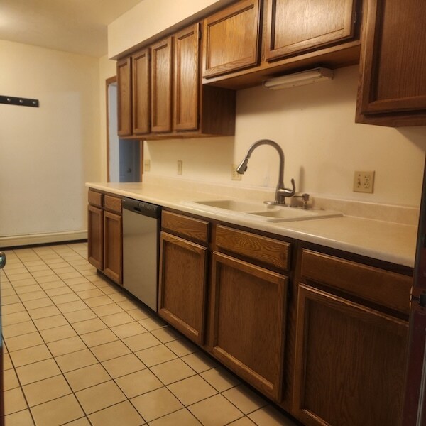 Building Photo - 10 Nuttall Ln