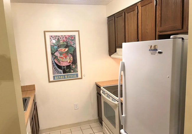 Kitchen - 180 Green St