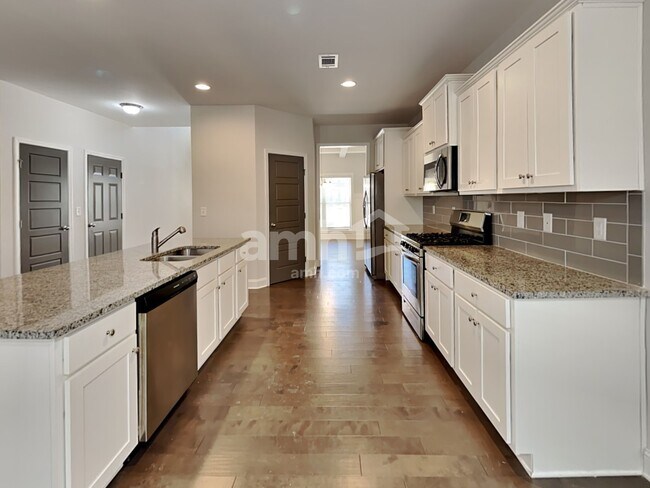 Foto del edificio - 1250 Victoria Walk Ln
