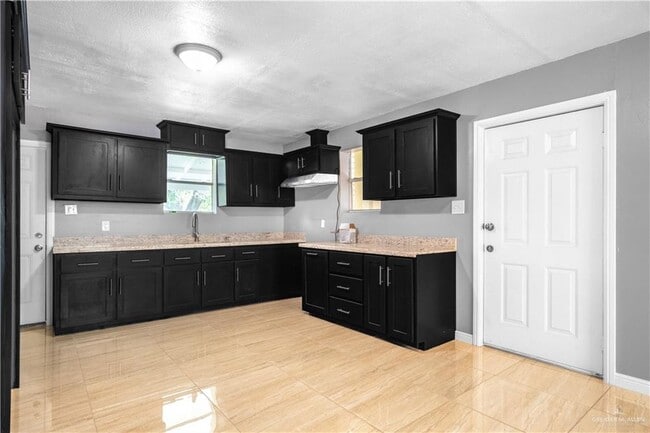 Building Photo - 3109 Raul Gonzalez Dr
