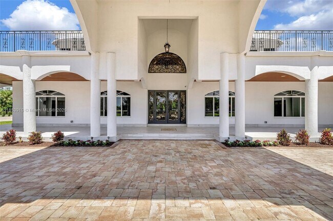 Building Photo - 4610 SW 178th Ave