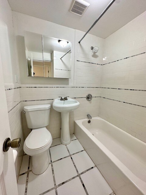 Building Photo - 442 65th St