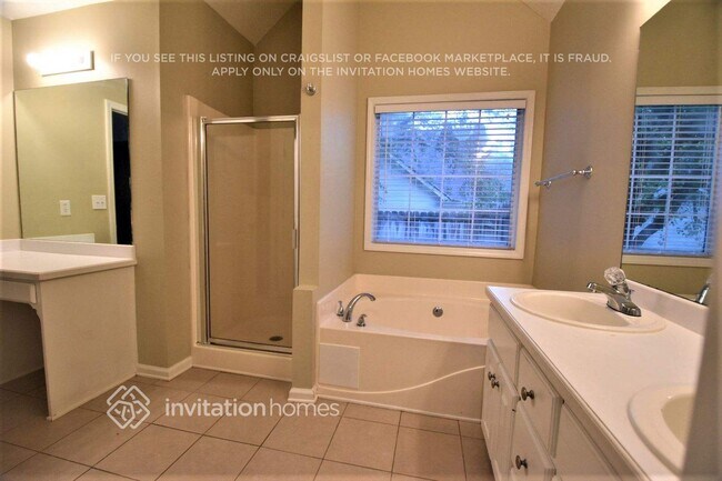 Foto del edificio - 820 Cambridge Creek Dr SW