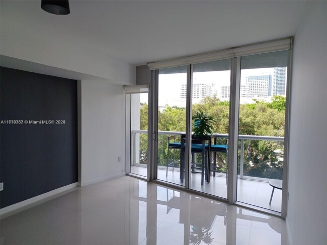 Foto del edificio - 495 Brickell Ave