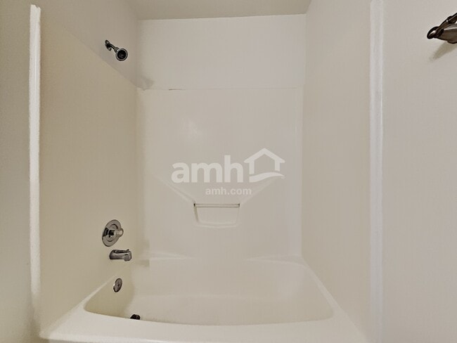 Building Photo - 2738 Springstone Dr