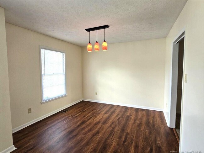 Building Photo - 1604 Sweetgum Cir