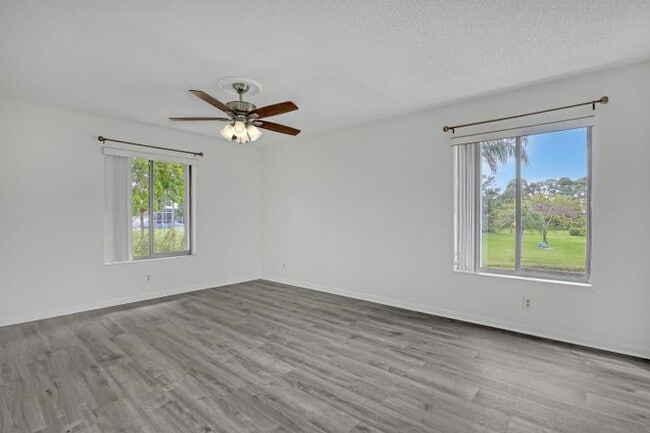 Building Photo - 3618 Alder Dr
