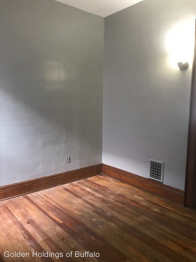 Foto del edificio - 480 E Ferry St