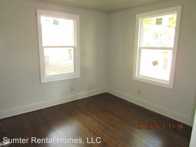 Building Photo - 3 br, 1 bath House - 312 Bowman Dr