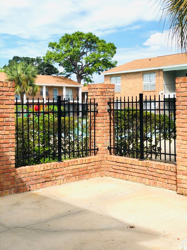 Foto del edificio - Colony House