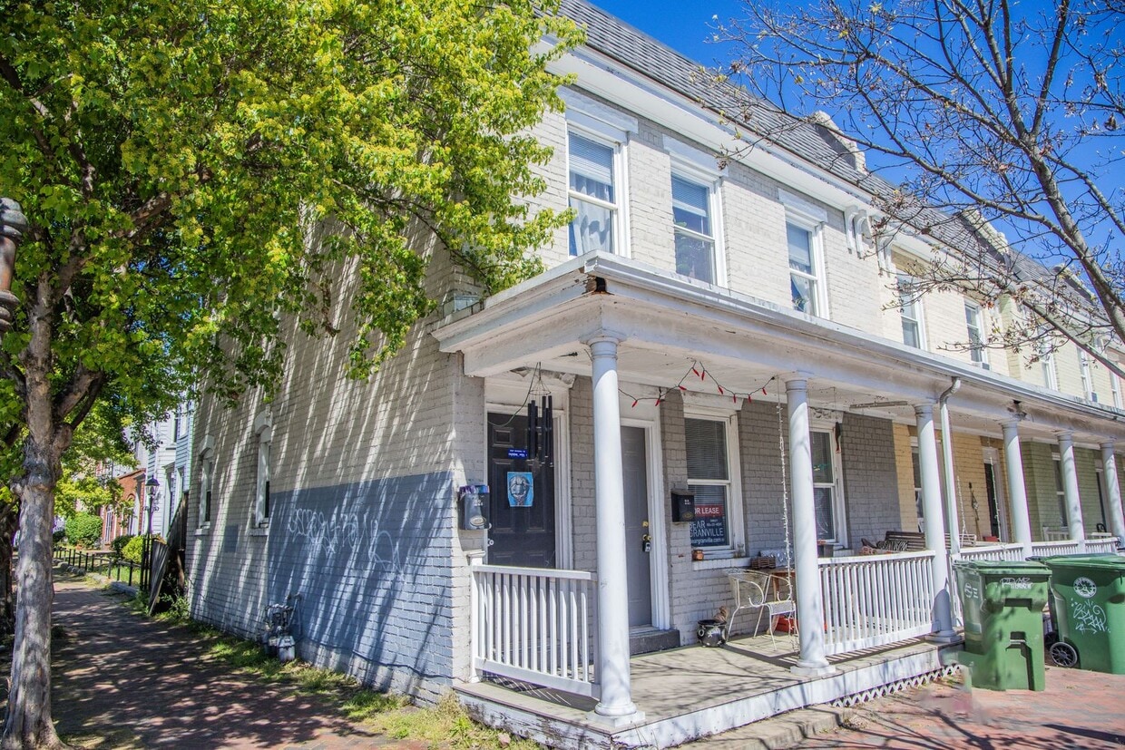 Photo - 22 S Plum St