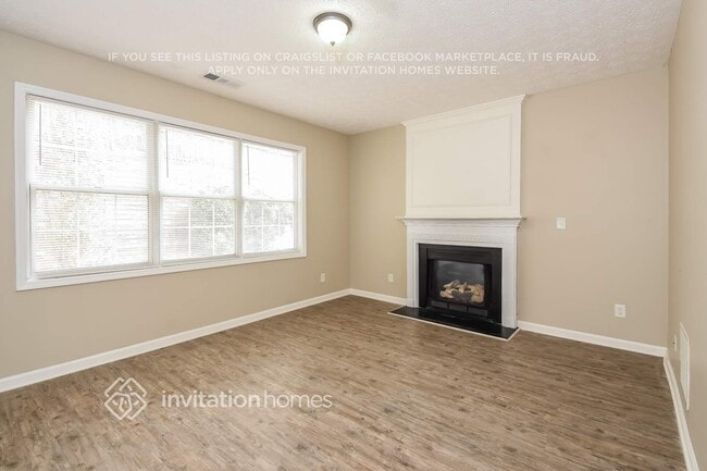 Building Photo - 210 Diamond Valley Pass