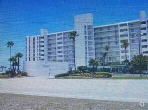 Building Photo - 2225 Florida A1A